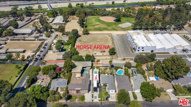 Building Photo - 4326 Edenhurst Ave