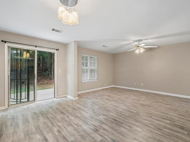 Building Photo - 1465 Maple Valley Ct