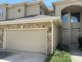 Building Photo - 1101 E Parmer Ln