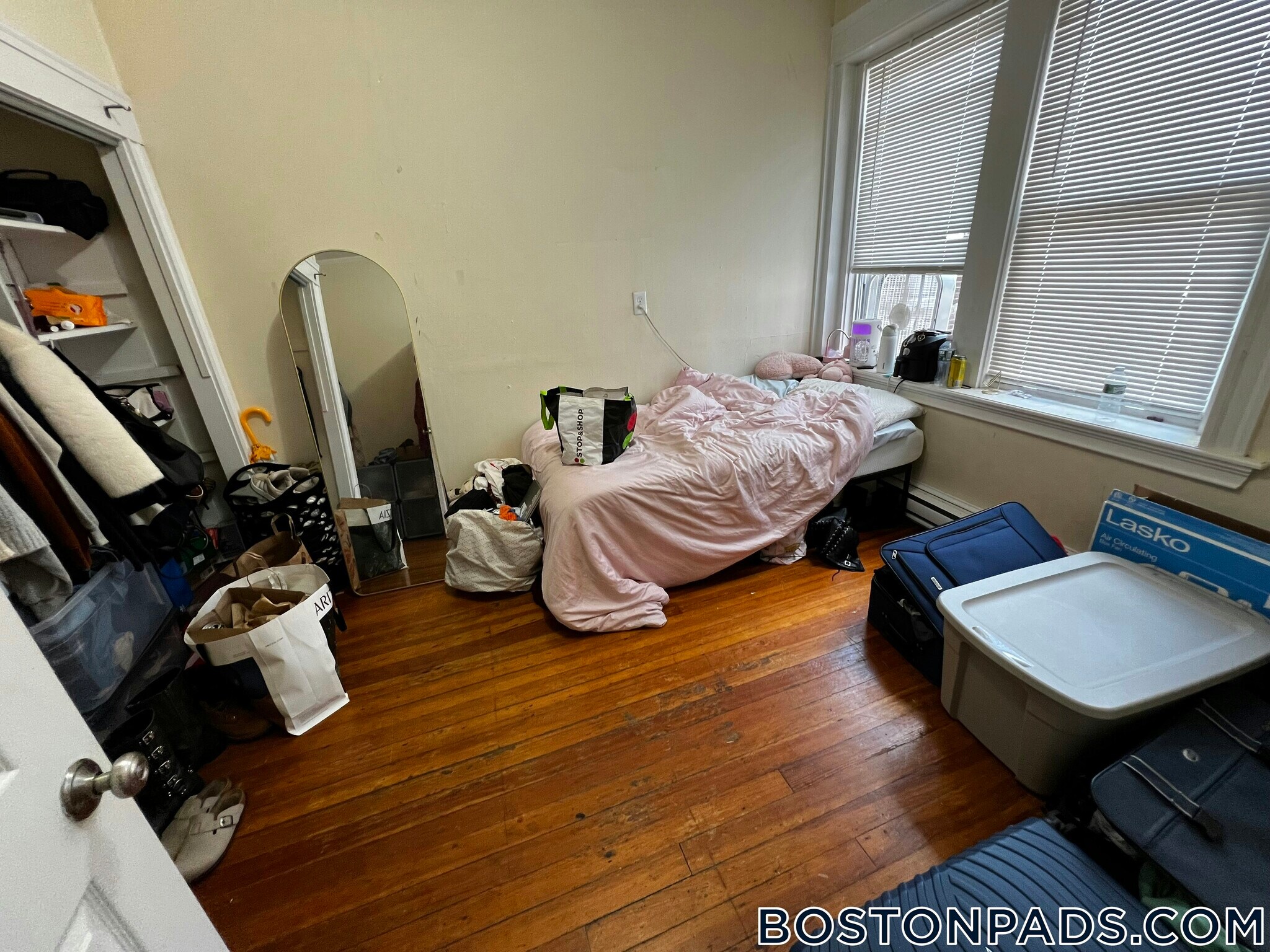 Building Photo - 881 Huntington Ave