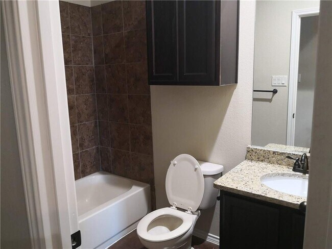 Building Photo - 233 Joanne Lp