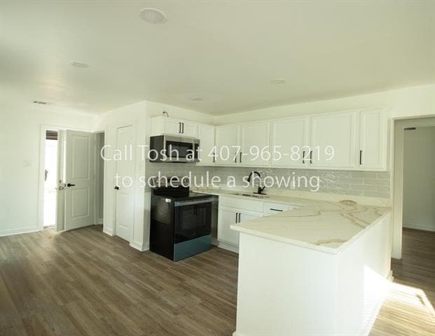 Building Photo - 701 Crawford
