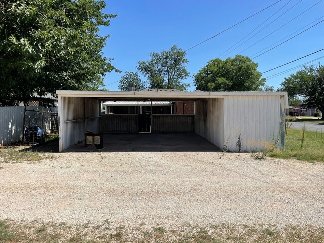 Building Photo - Cozy 3-Bed, 2-Bath Retreat in Serene Neigh...