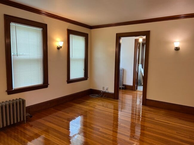 Building Photo - 277 Lexington St