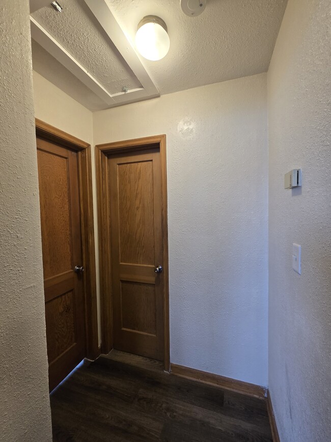 Building Photo - 722 S Hunter