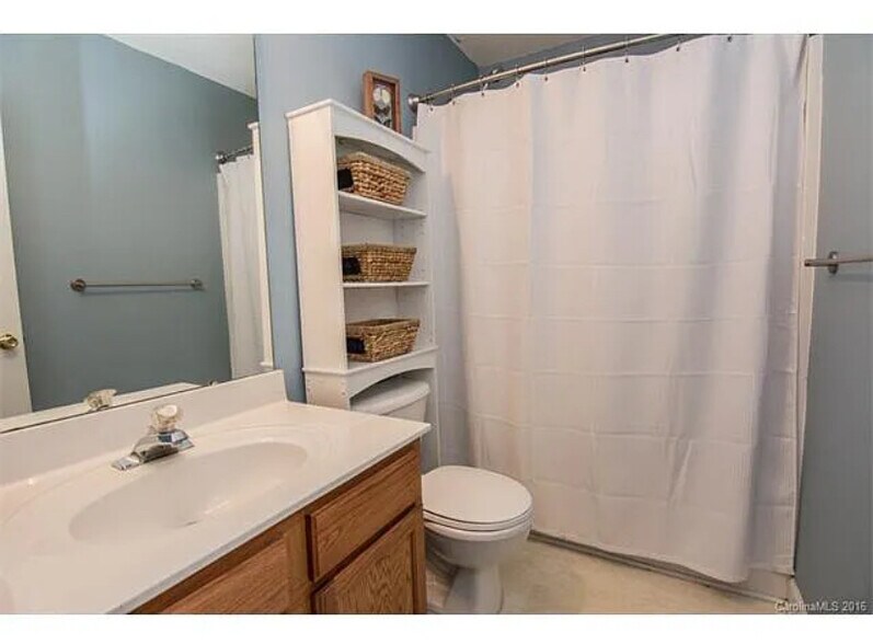 Building Photo - 9714 Castle Terrace Ct