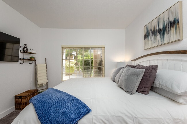 Building Photo - 14145 N 92nd St