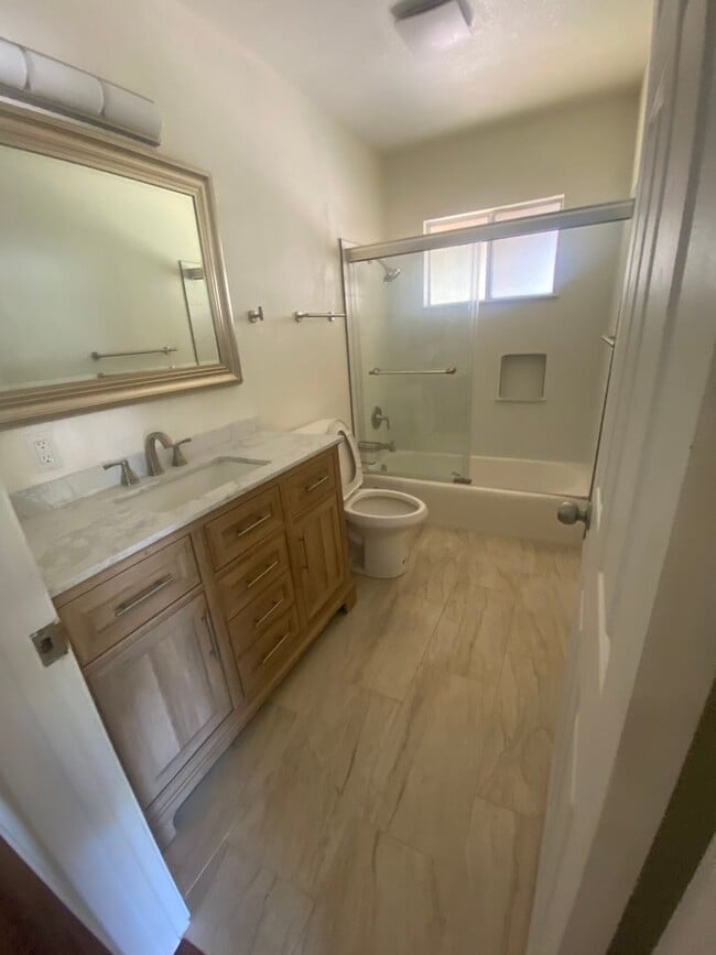 Building Photo - Atwater Central location near Shopping and...