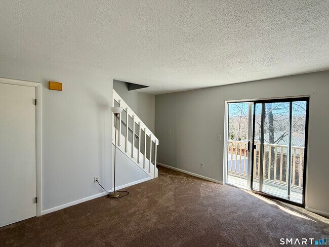 Building Photo - 84 Wilmot St