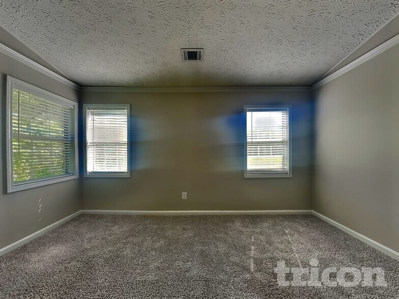 Building Photo - 4031 Daylily Way