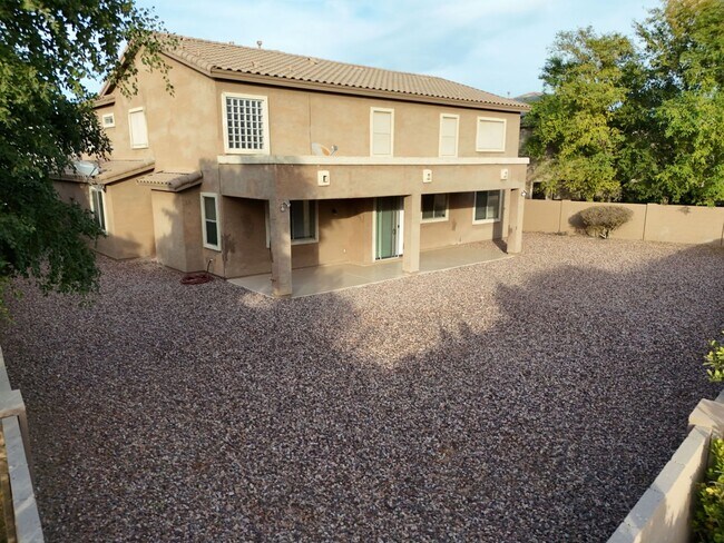 Building Photo - Carefree Hwy/27th Dr Gorgeous 6 Bedrooms/4 Bath 3695 Sq Ft Home