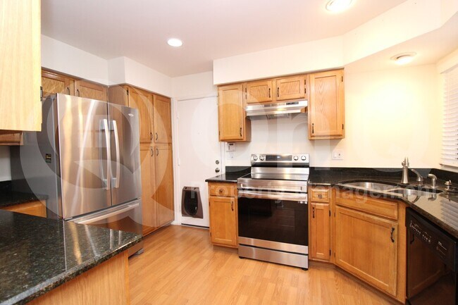Building Photo - 16644 N 33rd St