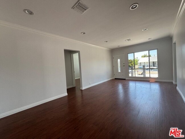 Building Photo - 6537 Teesdale Ave