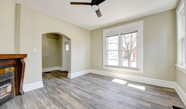 Building Photo - 47-49 S Monroe