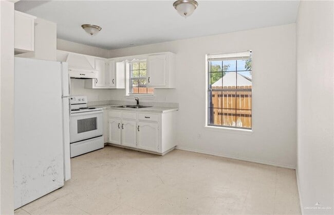 Building Photo - 4601 S 24th St