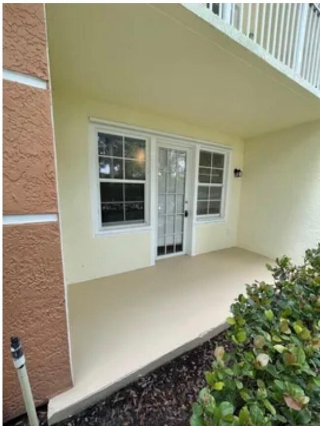 Building Photo - 9905 Baywinds Blvd