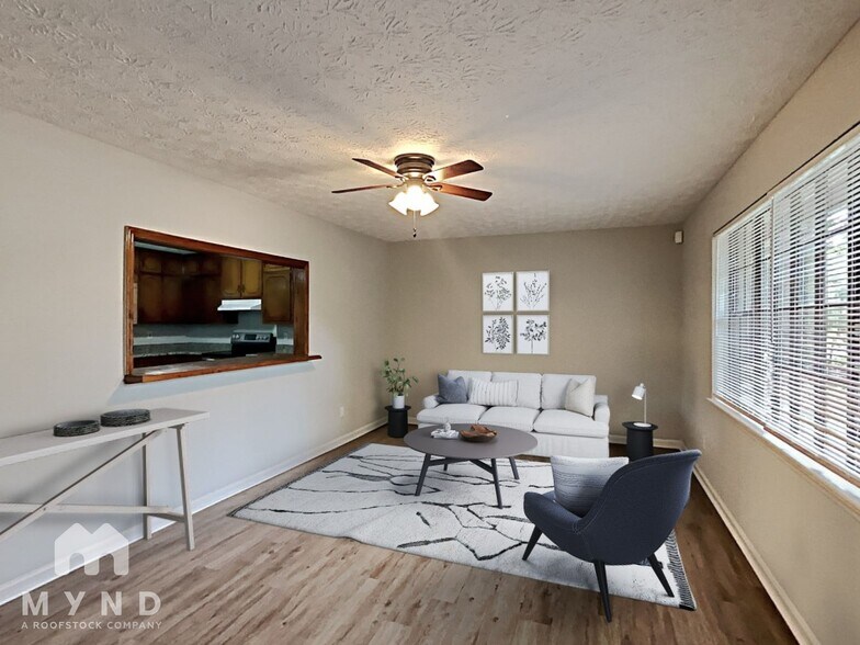 Building Photo - 3553 Charlotte Dr