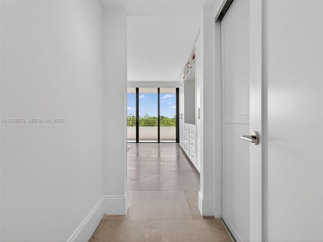 Building Photo - 11113 Biscayne Blvd