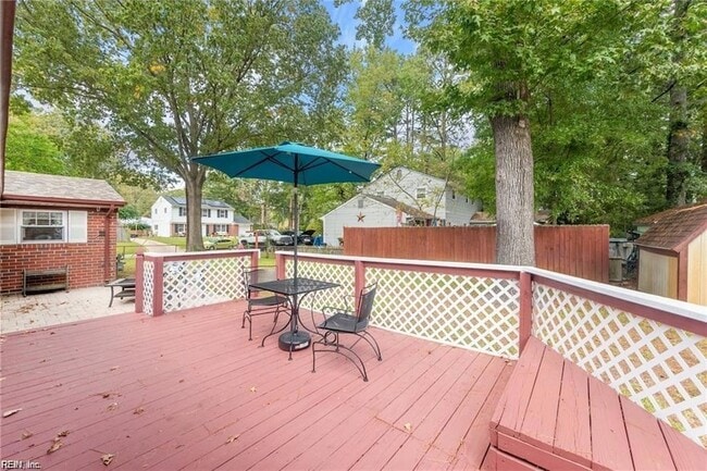 Building Photo - 3252 Club House Rd