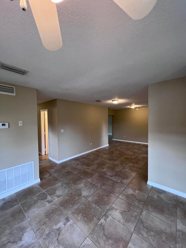 Building Photo - 849 Tupelo Dr