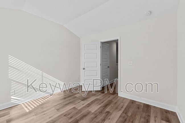 Building Photo - 331 Sumac Trail