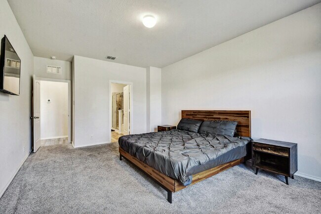 Building Photo - Spacious 4-Bedroom Rental in Trails at Cul...