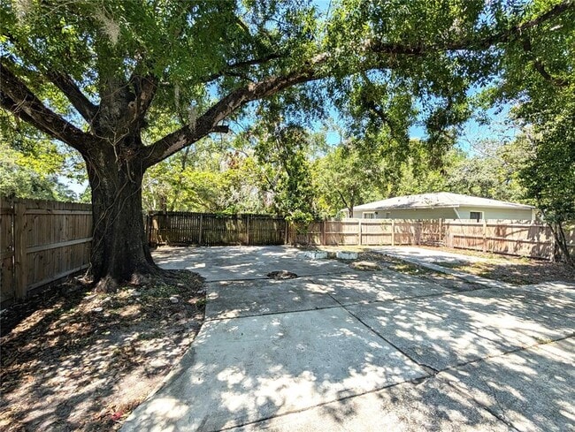 Building Photo - 1608 E New Orleans Ave