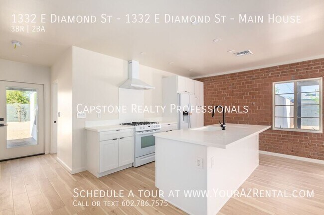 Building Photo - 1332 E Diamond St