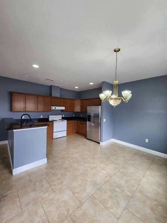 Building Photo - 328 Dundee Dr