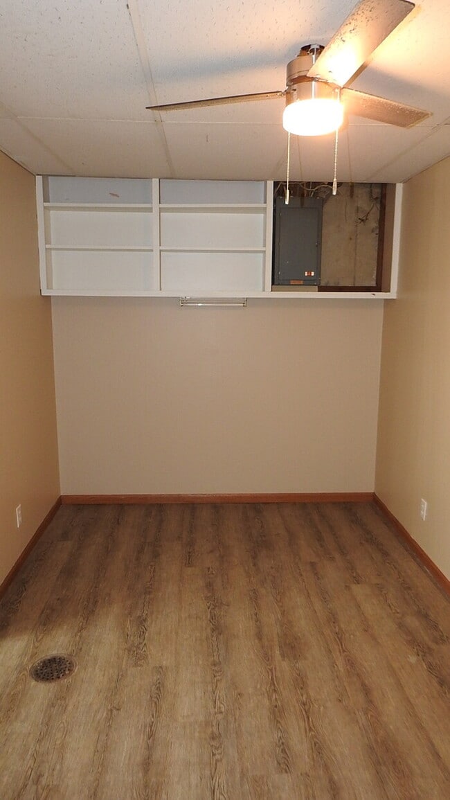 Building Photo - 1224 N Cottage Ave