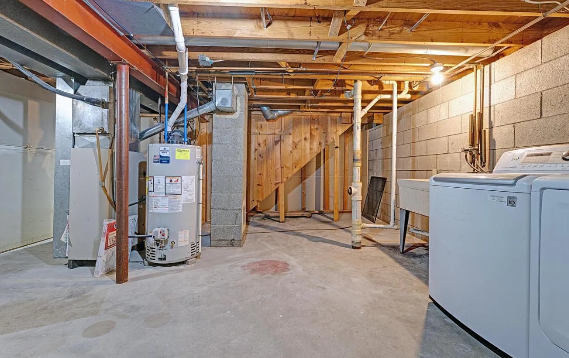 Building Photo - 6463 N 55th St