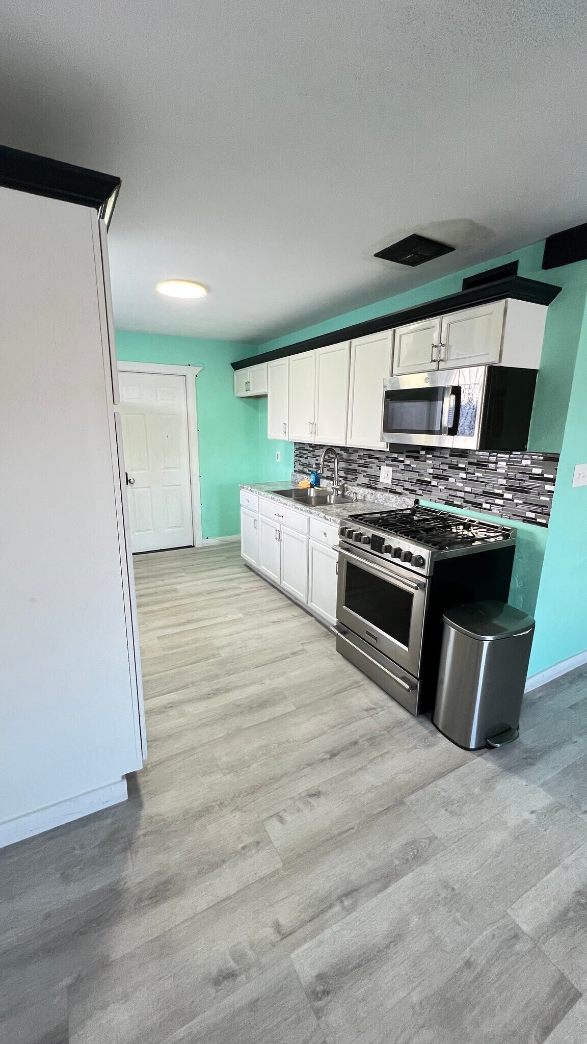 Building Photo - 3523 W Maricopa St