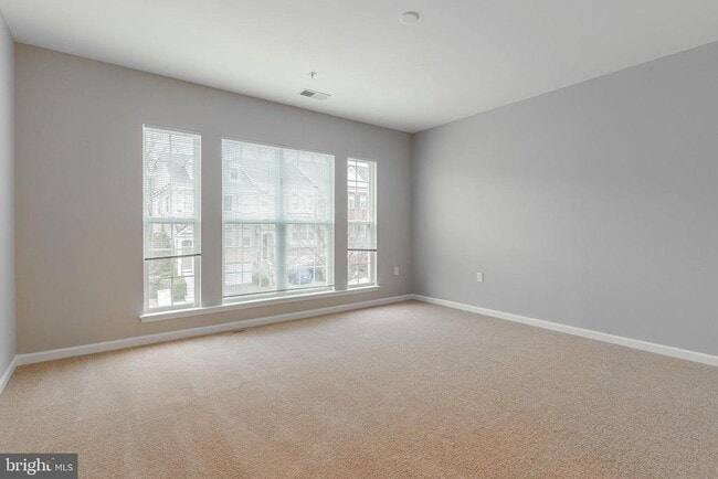 Building Photo - 42769 Keiller Terrace