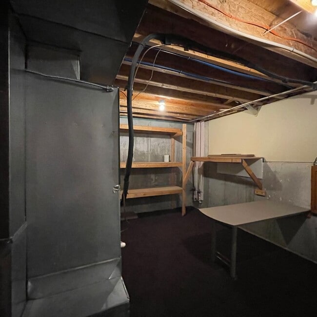 Building Photo - Beautiful 4 bedroom 3 full bathroom Townhome - Owner Special -Move in March and pay no rent until...