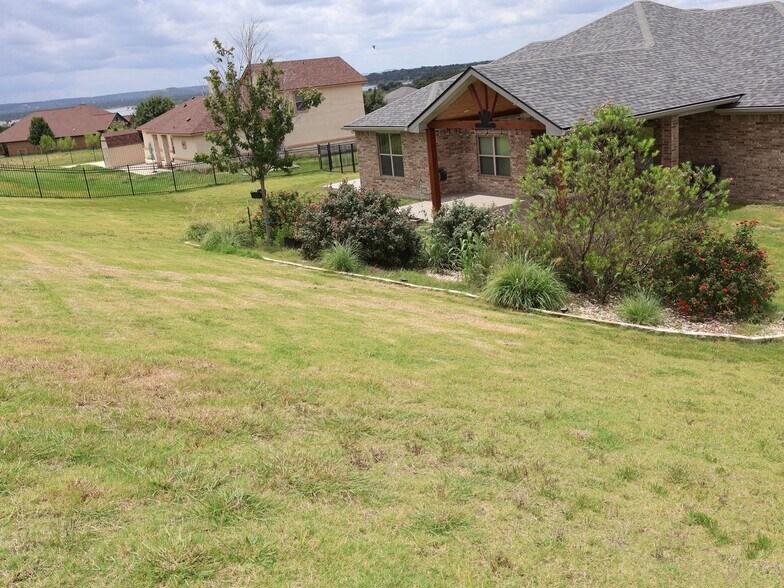 Building Photo - 1911 River Rock Trail