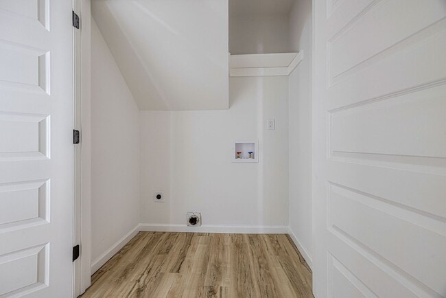 Building Photo - 3869 Cedar Path Dr