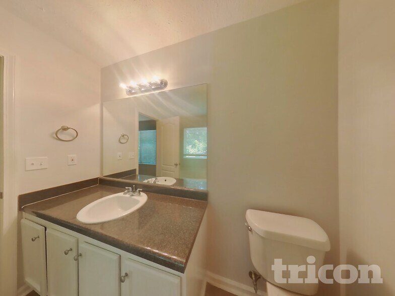 Building Photo - 3892 Alderwoods Dr