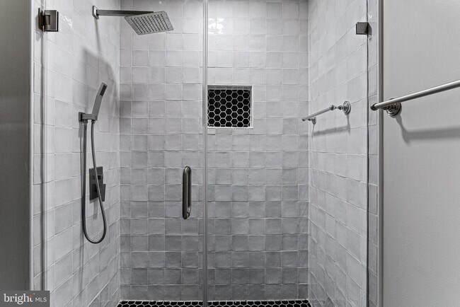 Building Photo - 7416 Royal Dominion Dr