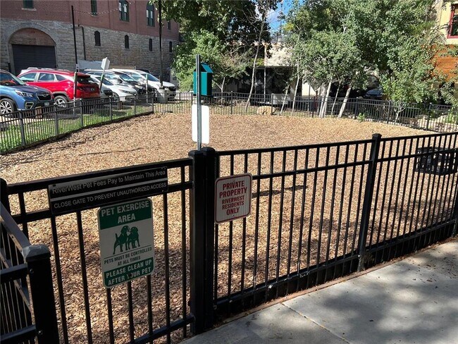 Building Photo - 401 S 1st St