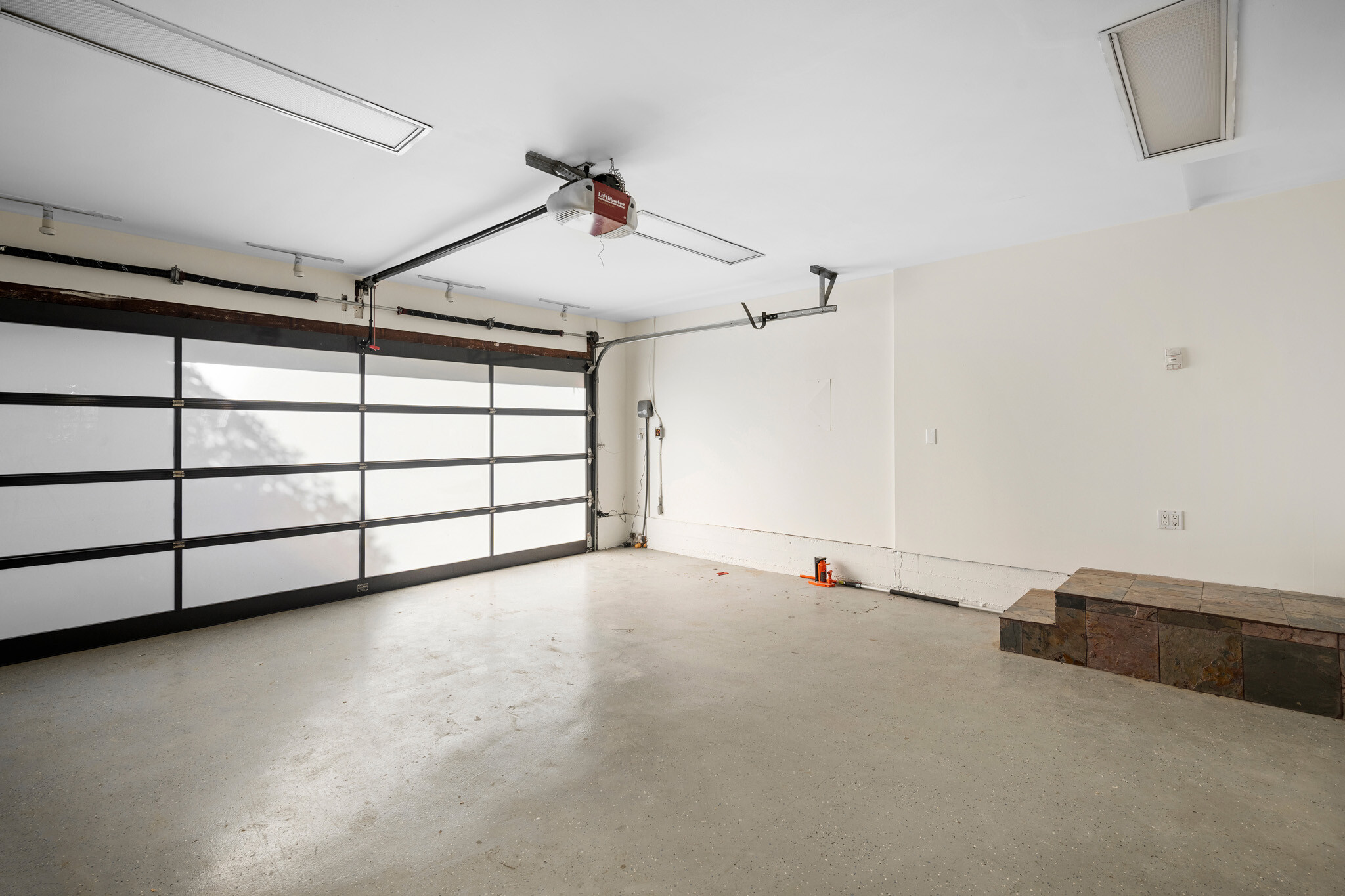 Building Photo - 1544 Golf Club Dr