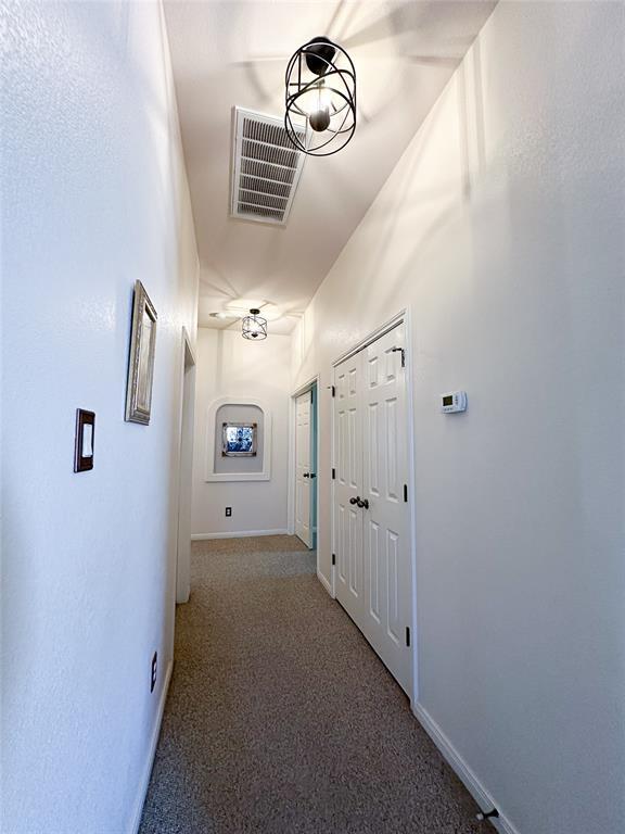 Building Photo - 2121 Settlers Park Loop