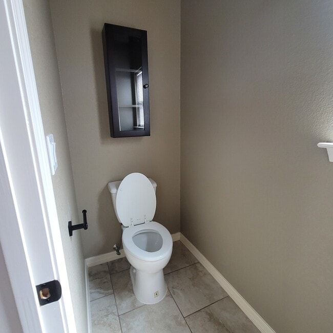 Building Photo - 14513 Meadow Lawn