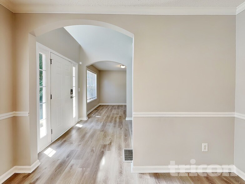 Building Photo - 4095 Gracewood Park Dr