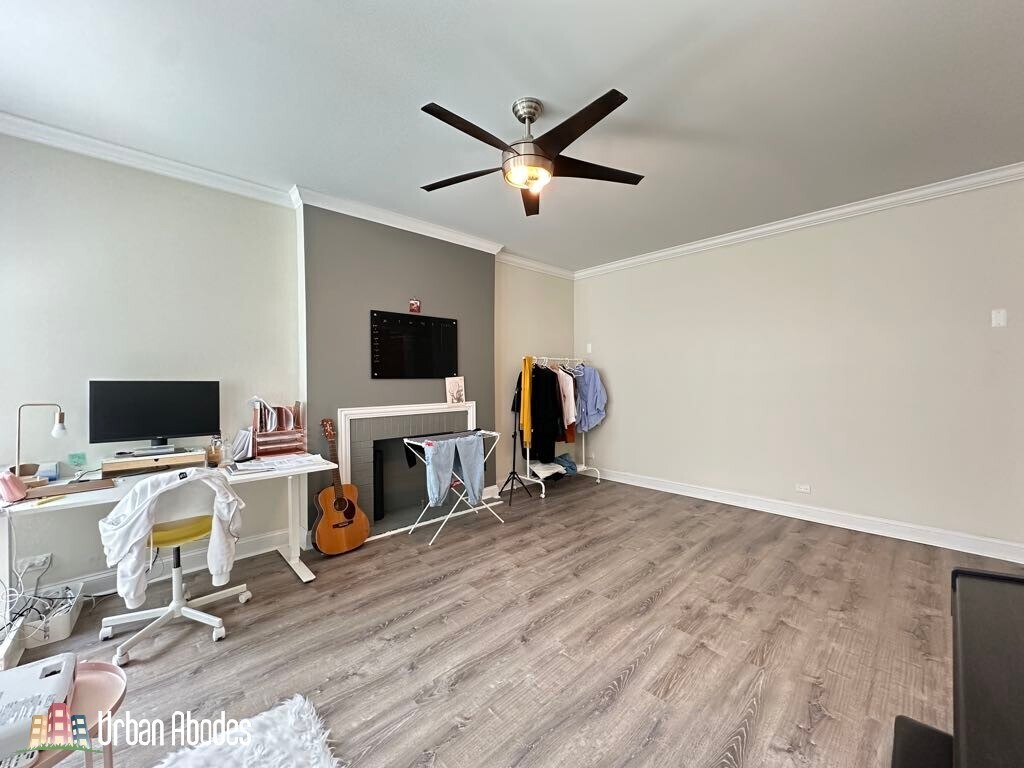 Building Photo - 321 Kedzie St