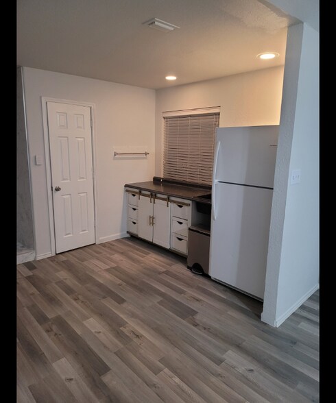 Building Photo - 3716 Pebble Beach