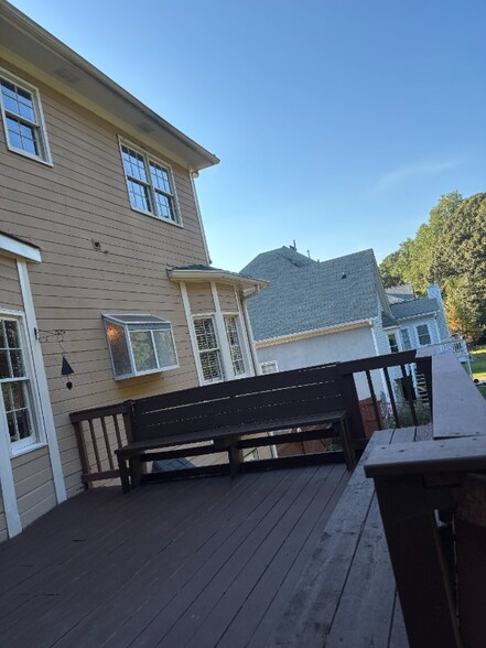 Building Photo - 2068 Lakewood Cir SW