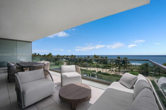Building Photo - 10203 Collins Ave