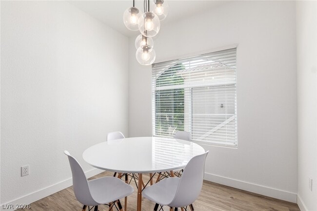 Building Photo - 1500 Cardinal Peak Ln