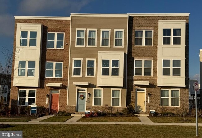 Building Photo - 14305 Dowitcher Wy