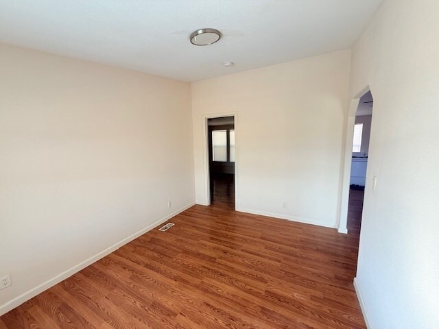 Building Photo - Manufactured Home For Rent